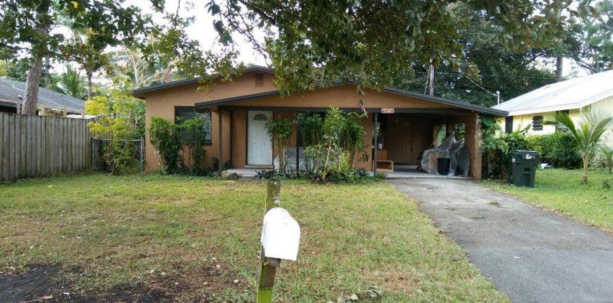 House in Delray Beach, Florida 2 bedrooms, 108.23 sq.m. № 1146746