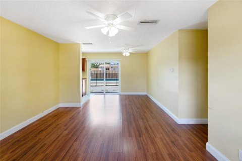 House in Fort Lauderdale, Florida 3 bedrooms, 96.25 sq.m. № 1146569 - photo 19