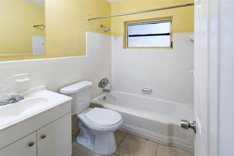 House in Fort Lauderdale, Florida 3 bedrooms, 96.25 sq.m. № 1146569 - photo 4