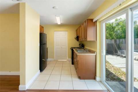 House in Fort Lauderdale, Florida 3 bedrooms, 96.25 sq.m. № 1146569 - photo 15