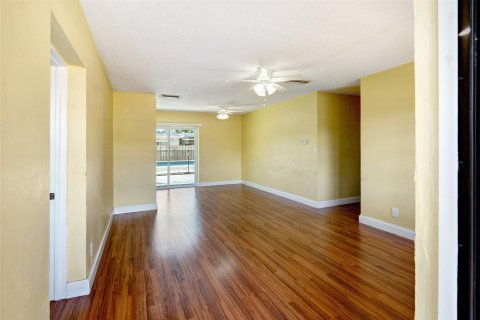 House in Fort Lauderdale, Florida 3 bedrooms, 96.25 sq.m. № 1146569 - photo 21