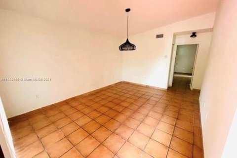 Townhouse in Miami, Florida 3 bedrooms, 96.06 sq.m. № 1345757 - photo 4