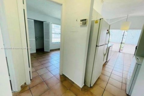 Townhouse in Miami, Florida 3 bedrooms, 96.06 sq.m. № 1345757 - photo 8