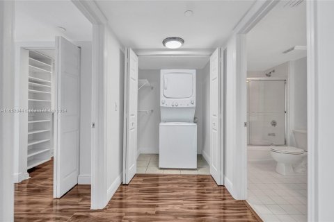 Copropriété à louer à Miami, Floride: 2 chambres, 102.84 m2 № 1345793 - photo 26