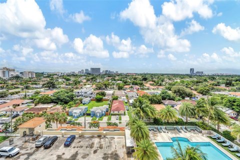 Condo in Miami, Florida, 2 bedrooms  № 1345793 - photo 18