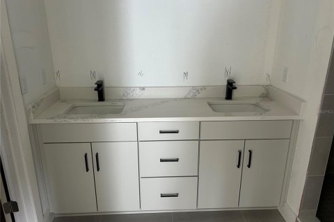 Купить таунхаус в Сент-Питерсберг, Флорида 3 комнаты, 231.42м2, № 659917 - фото 11