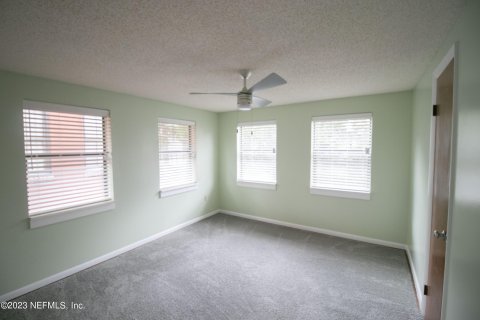 House in Jacksonville, Florida 2 bedrooms, 283.44 sq.m. № 887227 - photo 10