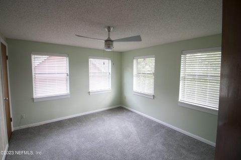 House in Jacksonville, Florida 2 bedrooms, 283.44 sq.m. № 887227 - photo 9