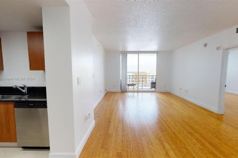 Condo in Aventura, Florida, 2 bedrooms  № 1237605 - photo 1