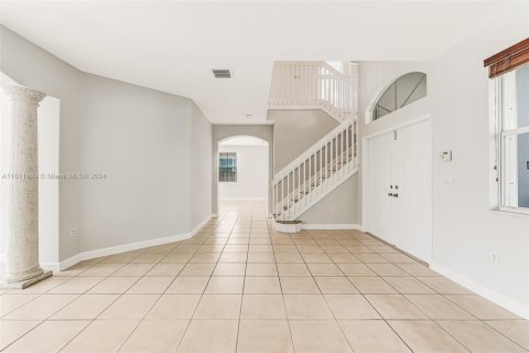 Villa ou maison à vendre à Miami, Floride: 4 chambres, 282.7 m2 № 1237564 - photo 10