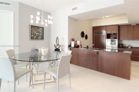 Condo in Sunny Isles Beach, Florida, 3 bedrooms  № 1181377 - photo 15