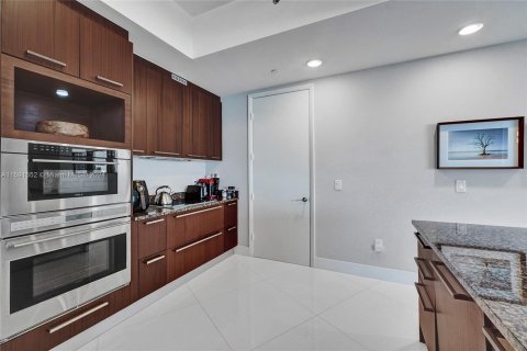 Condo in Sunny Isles Beach, Florida, 3 bedrooms  № 1181377 - photo 26