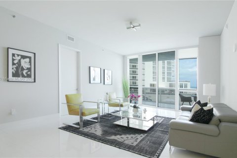 Condo in Sunny Isles Beach, Florida, 3 bedrooms  № 1181377 - photo 11