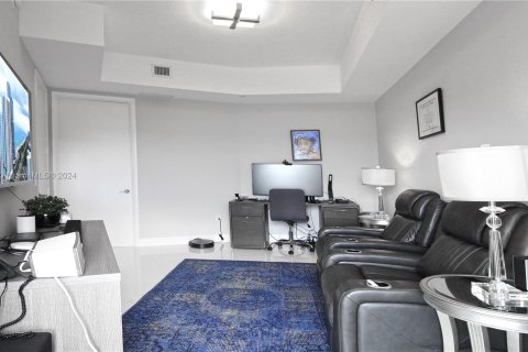 Condo in Sunny Isles Beach, Florida, 3 bedrooms  № 1181377 - photo 9