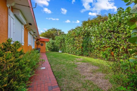 Villa ou maison à vendre à Juno Beach, Floride: 2 chambres, 136.57 m2 № 972763 - photo 14