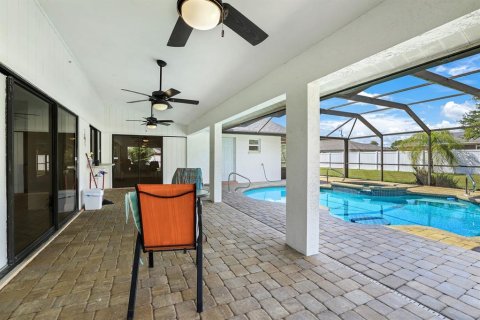 Casa en venta en Cape Coral, Florida, 3 dormitorios, 191.01 m2 № 1113415 - foto 24