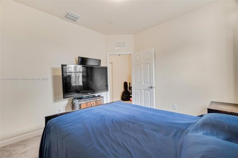 Casa en venta en Homestead, Florida, 3 dormitorios, 141.49 m2 № 863568 - foto 27