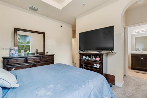 Casa en venta en Homestead, Florida, 3 dormitorios, 141.49 m2 № 863568 - foto 17