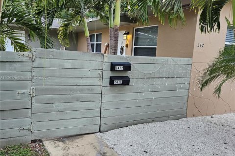 Immobilier commercial à vendre à North Miami Beach, Floride: 165.18 m2 № 863566 - photo 19