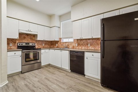 Adosado en venta en Tampa, Florida, 4 dormitorios, 160.16 m2 № 1343375 - foto 3