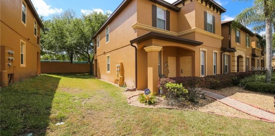 Townhouse in Davenport, Florida 4 bedrooms, 172.43 sq.m. № 1319781