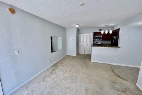 Condo in Orlando, Florida, 1 bedroom  № 1352961 - photo 6