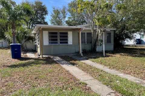 House in Tampa, Florida 2 bedrooms, 108.79 sq.m. № 1408002 - photo 12