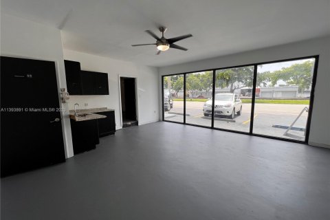 Immobilier commercial à vendre à Hollywood, Floride № 522447 - photo 23
