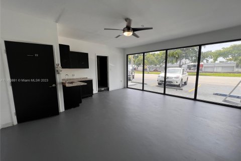 Immobilier commercial à vendre à Hollywood, Floride № 522447 - photo 22