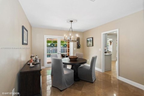 Casa en venta en Palmetto Bay, Florida, 5 dormitorios, 314.1 m2 № 522524 - foto 5