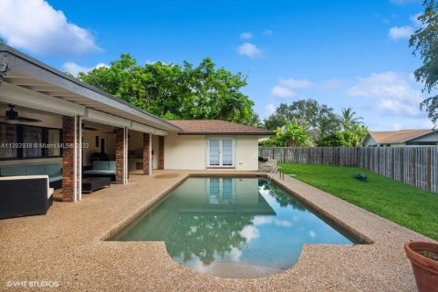 Villa ou maison à vendre à Palmetto Bay, Floride: 5 chambres, 314.1 m2 № 522524 - photo 23
