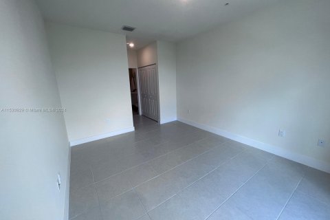 Condominio en venta en Doral, Florida, 1 dormitorio, 68.56 m2 № 1000493 - foto 25