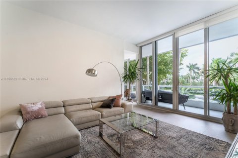 Condominio en venta en Aventura, Florida, 2 dormitorios, 140.28 m2 № 1360817 - foto 1