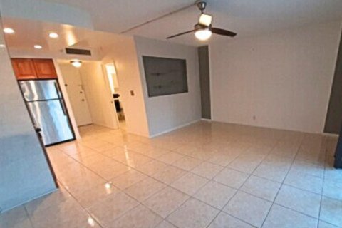 Condo in Fort Lauderdale, Florida  № 998700 - photo 8