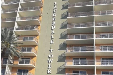 Condo in Fort Lauderdale, Florida  № 998700 - photo 11