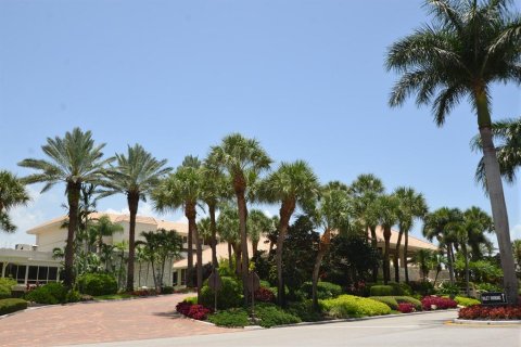 Condominio en venta en Boynton Beach, Florida, 2 dormitorios, 128.48 m2 № 686569 - foto 3