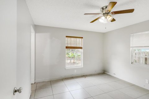 House in Jupiter, Florida 2 bedrooms, 97.55 sq.m. № 1134991 - photo 6