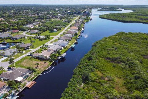 Terrain à vendre à Port Charlotte, Floride № 215761 - photo 11
