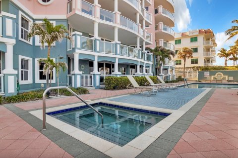 Condominio en venta en Deerfield Beach, Florida, 2 dormitorios, 258.18 m2 № 1136602 - foto 2