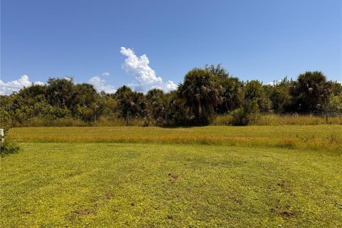 Terreno en venta en Port Charlotte, Florida № 1374693 - foto 2