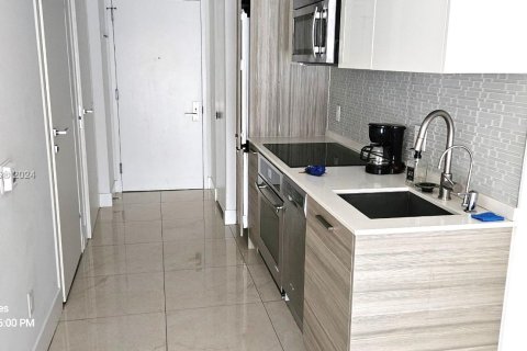 Condominio en alquiler en Miami, Florida, 33.63 m2 № 1348539 - foto 7