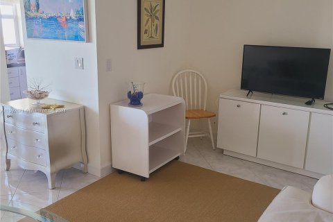 Condo in Fort Lauderdale, Florida, 1 bedroom  № 1186136 - photo 8