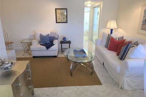 Condo in Fort Lauderdale, Florida, 1 bedroom  № 1186136 - photo 6