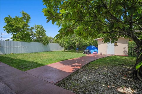 Villa ou maison à vendre à Miami, Floride: 4 chambres, 174.66 m2 № 1305765 - photo 14