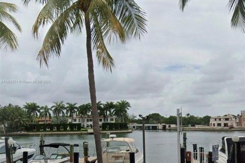 Купить земельный участок в Майами-Бич, Флорида № 874268 - фото 5