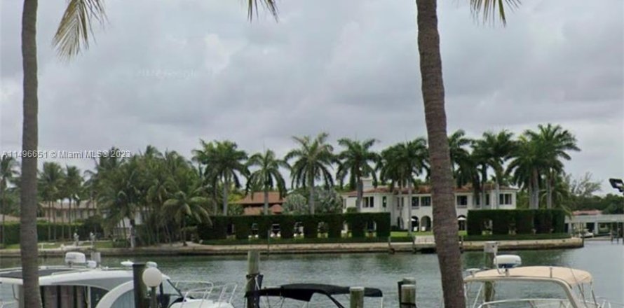 Terreno en Miami Beach, Florida № 874268