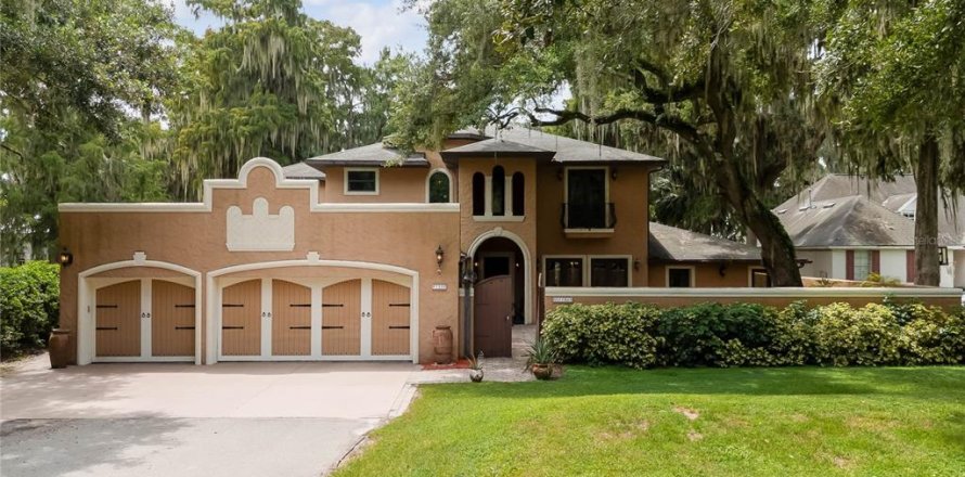 Villa ou maison à Kissimmee, Floride 5 chambres, 478.08 m2 № 1343128