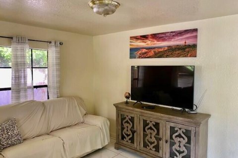 Casa en venta en Dania Beach, Florida, 4 dormitorios, 159.42 m2 № 989472 - foto 20