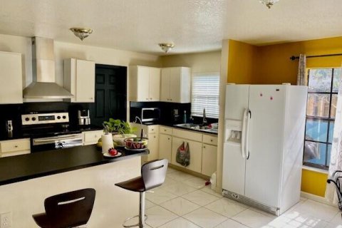 Villa ou maison à vendre à Dania Beach, Floride: 4 chambres, 159.42 m2 № 989472 - photo 17