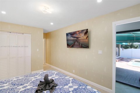 Casa en venta en Hollywood, Florida, 5 dormitorios № 821784 - foto 28